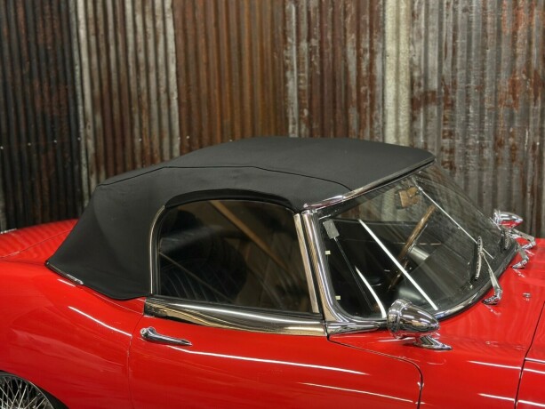 jaguar-e-type-bensin-1967-big-4