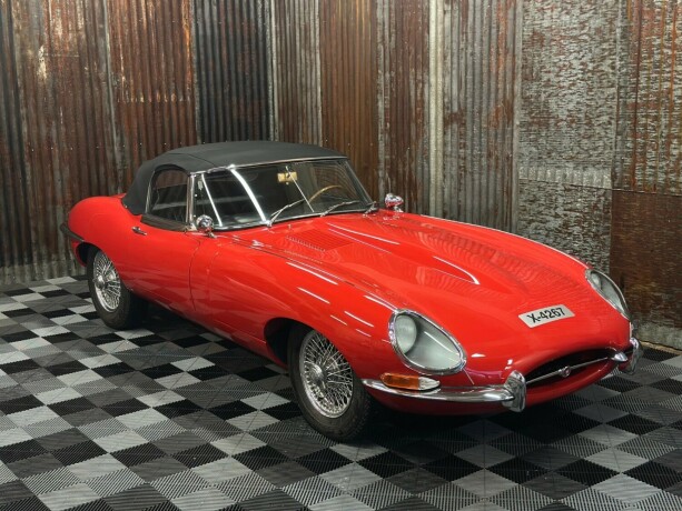 jaguar-e-type-bensin-1967-big-2