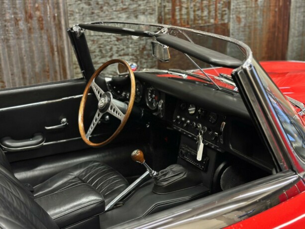 jaguar-e-type-bensin-1967-big-12