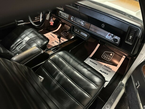 oldsmobile-cutlass-bensin-1972-big-33