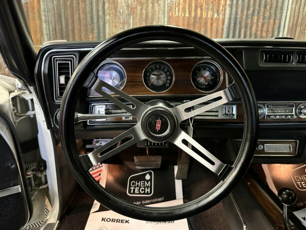 oldsmobile-cutlass-bensin-1972-big-26