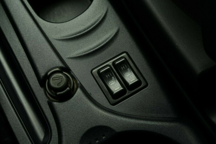 mitsubishi-grandis-diesel-2006-big-29