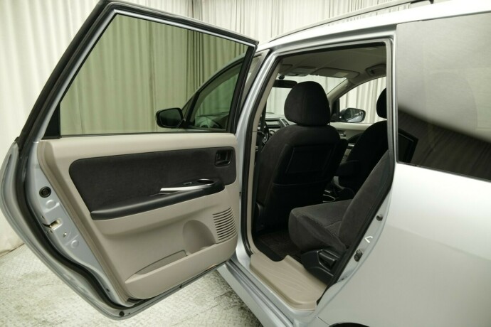 mitsubishi-grandis-diesel-2006-big-35