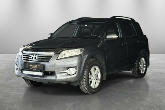 toyota-rav4-bensin-2010-big-1
