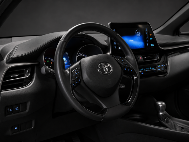 toyota-c-hr-elektrisitetbensin-2018-big-13