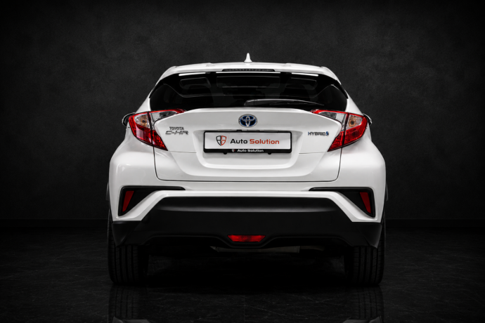 toyota-c-hr-elektrisitetbensin-2018-big-3