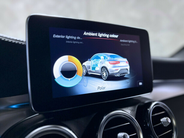 mercedes-benz-glc63-bensin-2018-big-15