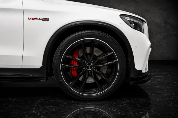 mercedes-benz-glc63-bensin-2018-big-41
