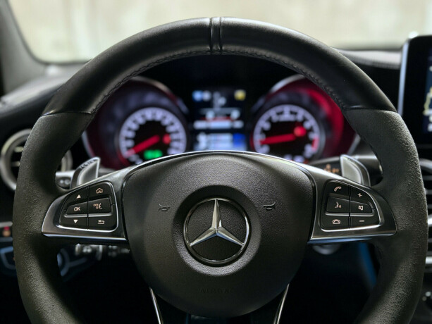 mercedes-benz-glc63-bensin-2018-big-22