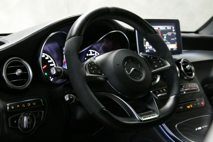 mercedes-benz-glc63-bensin-2018-big-33