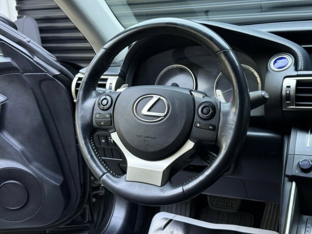 lexus-is300h-elektrisitetbensin-2014-big-12