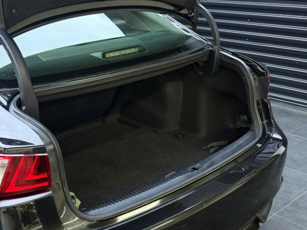lexus-is300h-elektrisitetbensin-2014-big-32