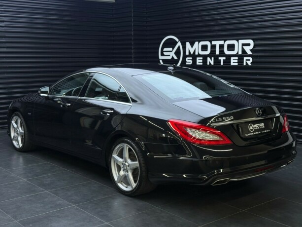 mercedes-benz-cls500-bensin-2012-big-1
