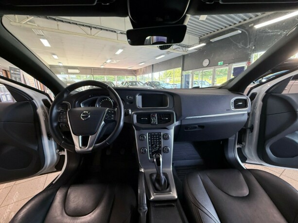 volvo-v40-cross-country-bensin-2018-big-11