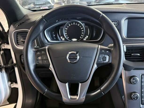 volvo-v40-cross-country-bensin-2018-big-12