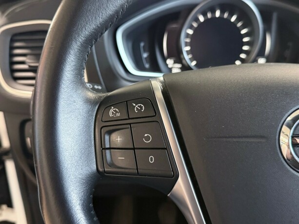 volvo-v40-cross-country-bensin-2018-big-13