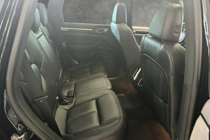 porsche-cayenne-diesel-2016-big-24