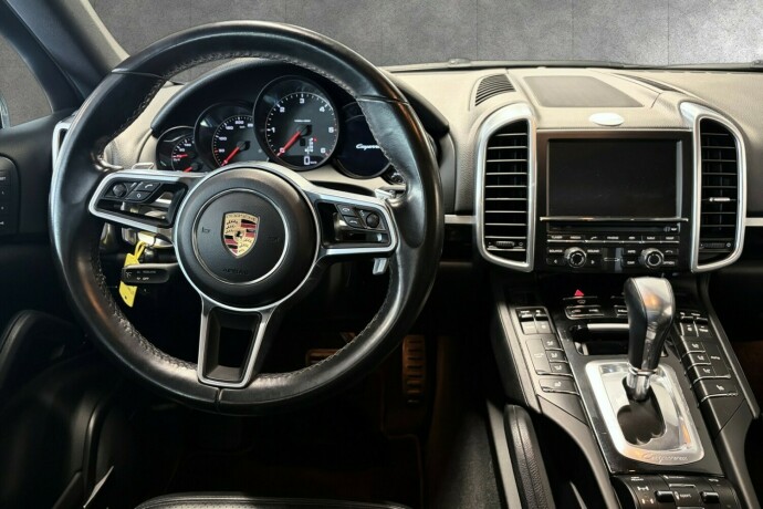 porsche-cayenne-diesel-2016-big-11