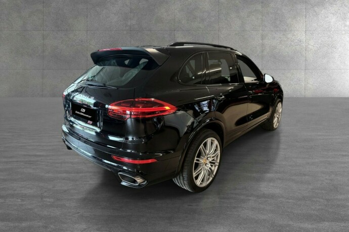 porsche-cayenne-diesel-2016-big-5