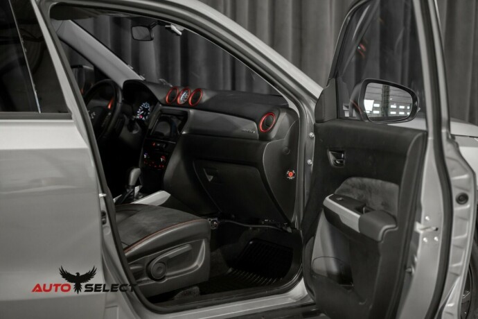 suzuki-vitara-bensin-2017-big-16