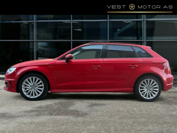 audi-a3-plug-in-petrol-2016-big-3
