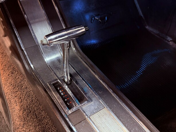 ford-mustang-bensin-1965-big-29