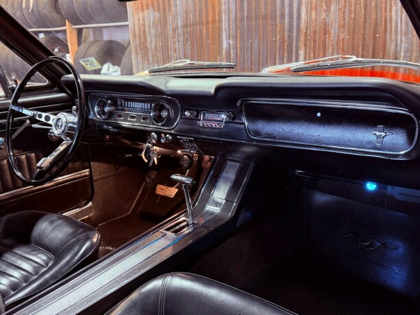 ford-mustang-bensin-1965-big-32