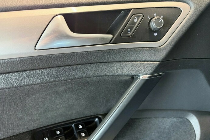 volkswagen-golf-elektrisitet-2015-big-18