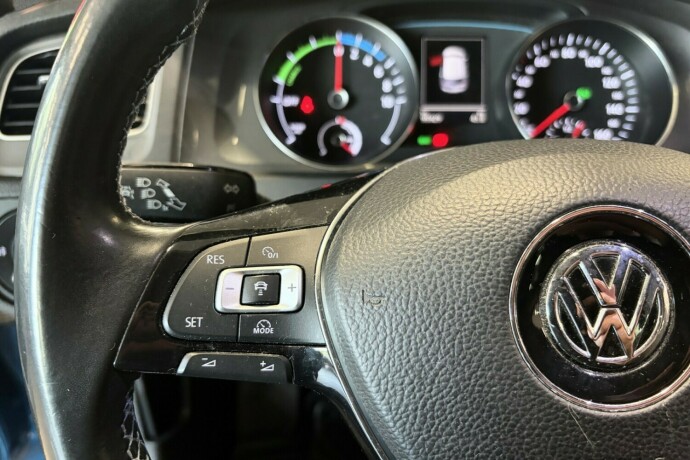 volkswagen-golf-elektrisitet-2015-big-16