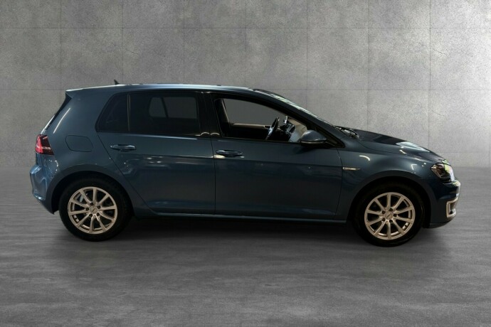 volkswagen-golf-elektrisitet-2015-big-21
