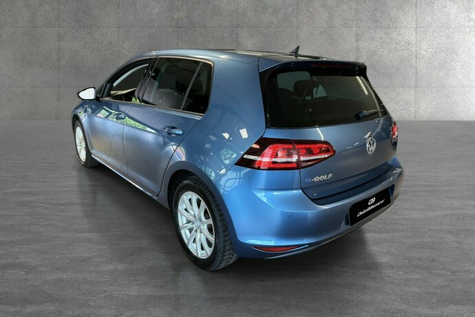 volkswagen-golf-elektrisitet-2015-big-24