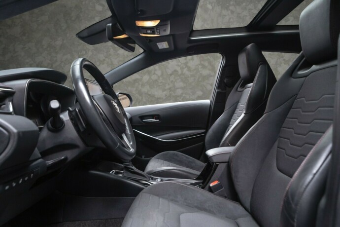 toyota-corolla-elektrisitetbensin-2019-big-21