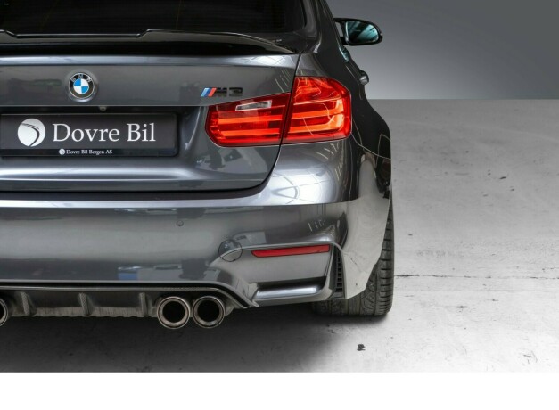 bmw-m3-bensin-2015-big-10
