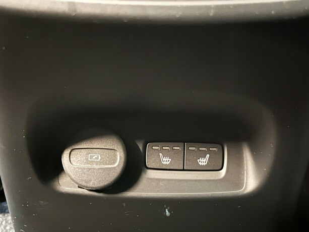 volvo-xc-40-diesel-2020-big-27