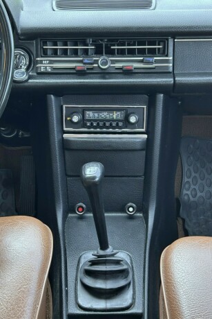 mercedes-benz-230-bensin-1971-big-21