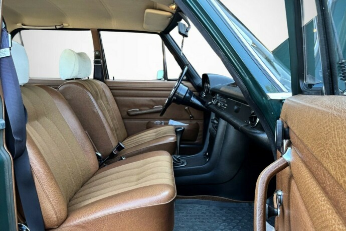 mercedes-benz-230-bensin-1971-big-25