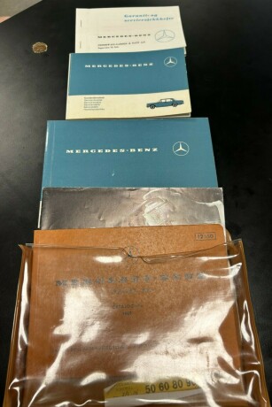 mercedes-benz-230-bensin-1971-big-27