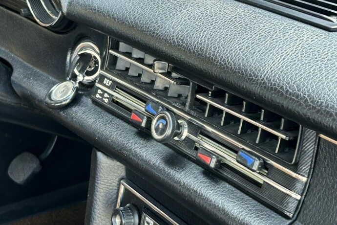 mercedes-benz-230-bensin-1971-big-22