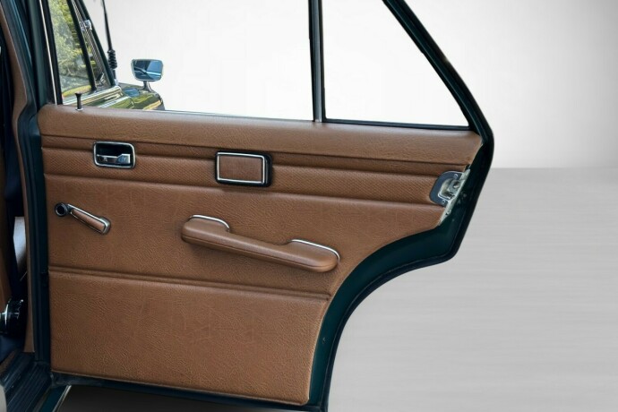 mercedes-benz-230-bensin-1971-big-23