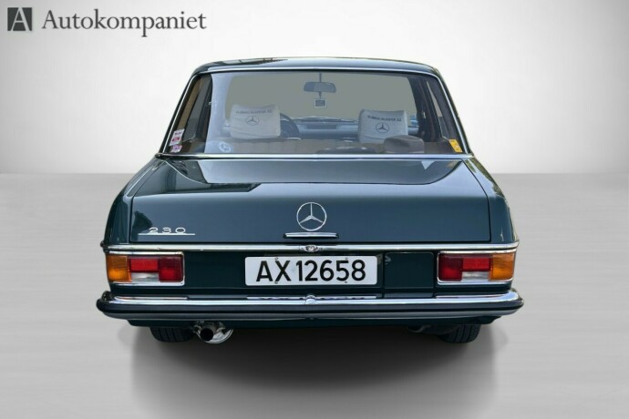 mercedes-benz-230-bensin-1971-big-3