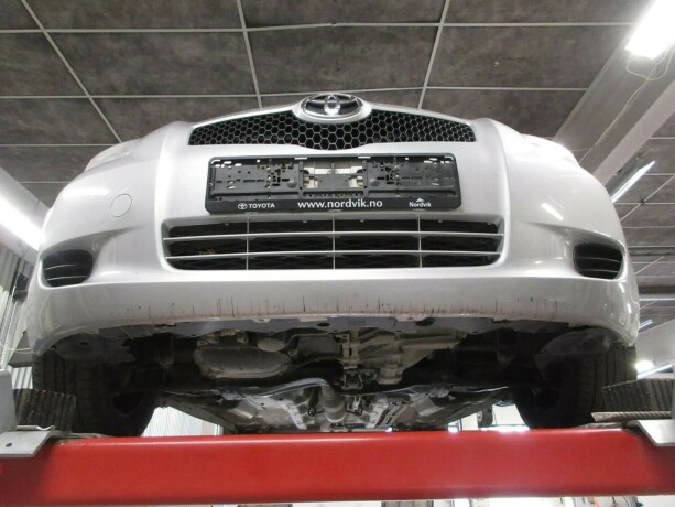 toyota-yaris-diesel-2007-big-45