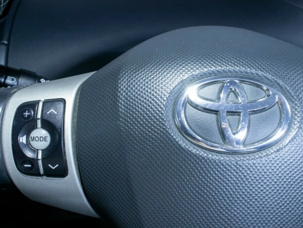 toyota-yaris-diesel-2007-big-22