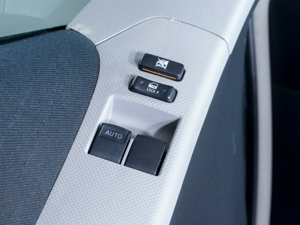 toyota-yaris-diesel-2007-big-20