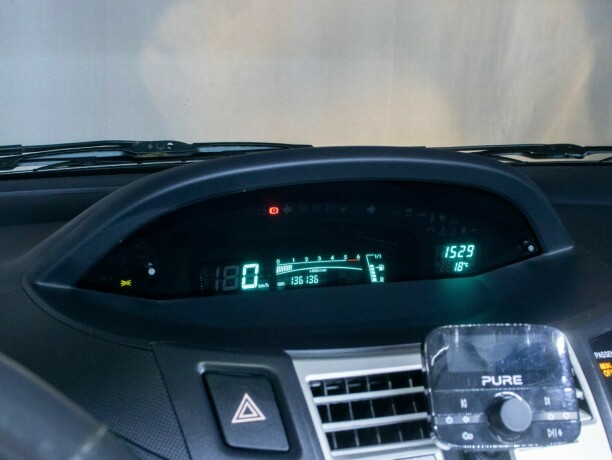 toyota-yaris-diesel-2007-big-26