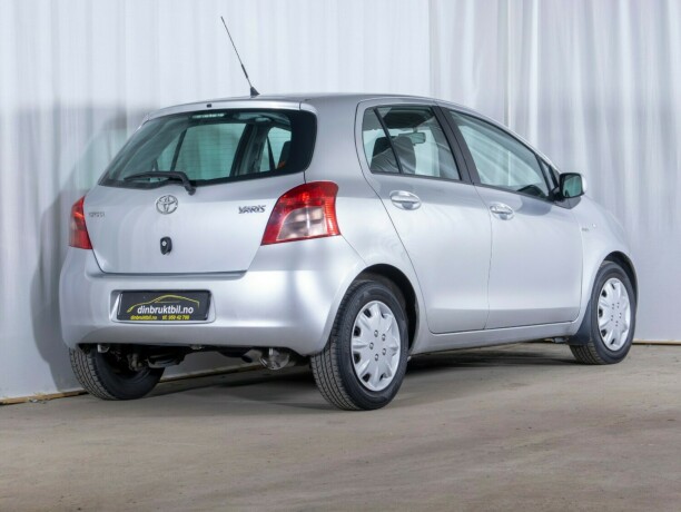 toyota-yaris-diesel-2007-big-6