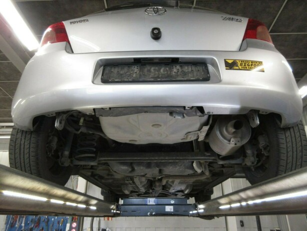 toyota-yaris-diesel-2007-big-46