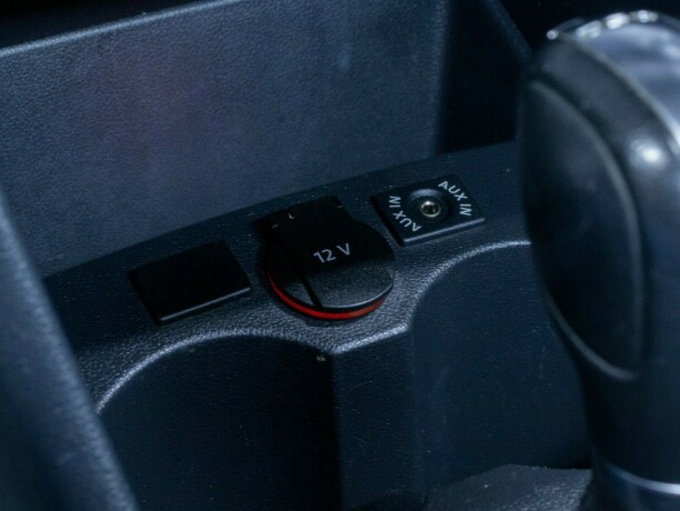volkswagen-polo-diesel-2012-big-30