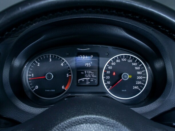 volkswagen-polo-diesel-2012-big-22