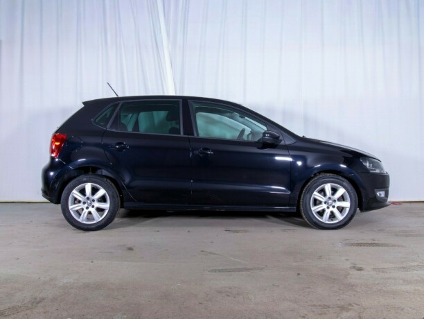 volkswagen-polo-diesel-2012-big-5