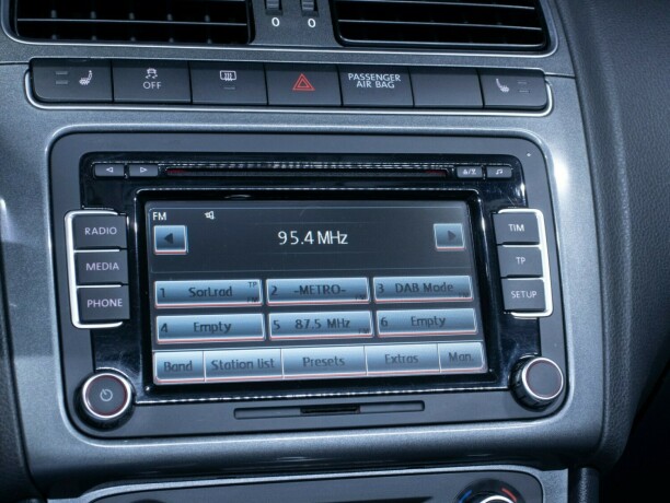 volkswagen-polo-diesel-2012-big-28